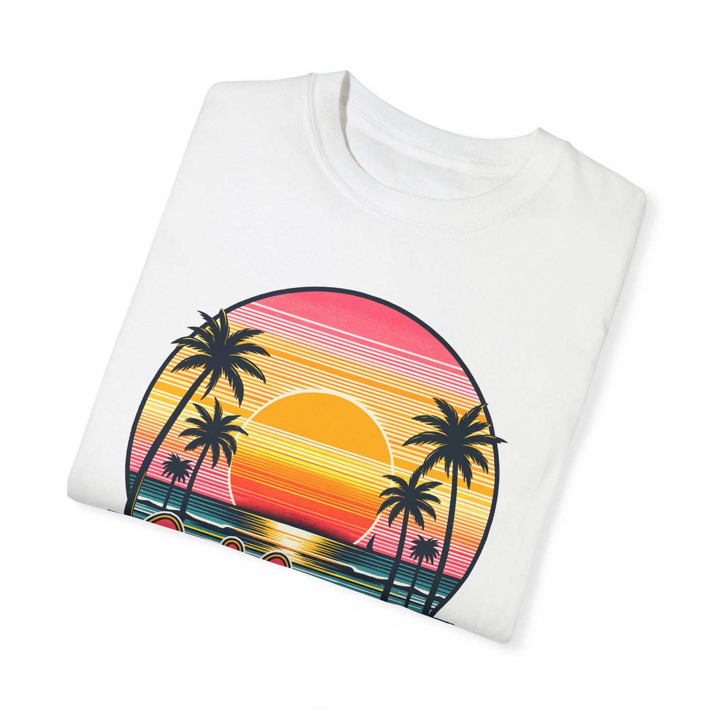 CCalifornia Sunset Palms - Vibrant Beach Vibes T-Shirt