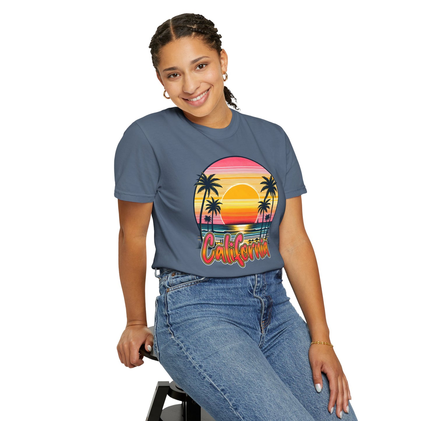 CCalifornia Sunset Palms - Vibrant Beach Vibes T-Shirt