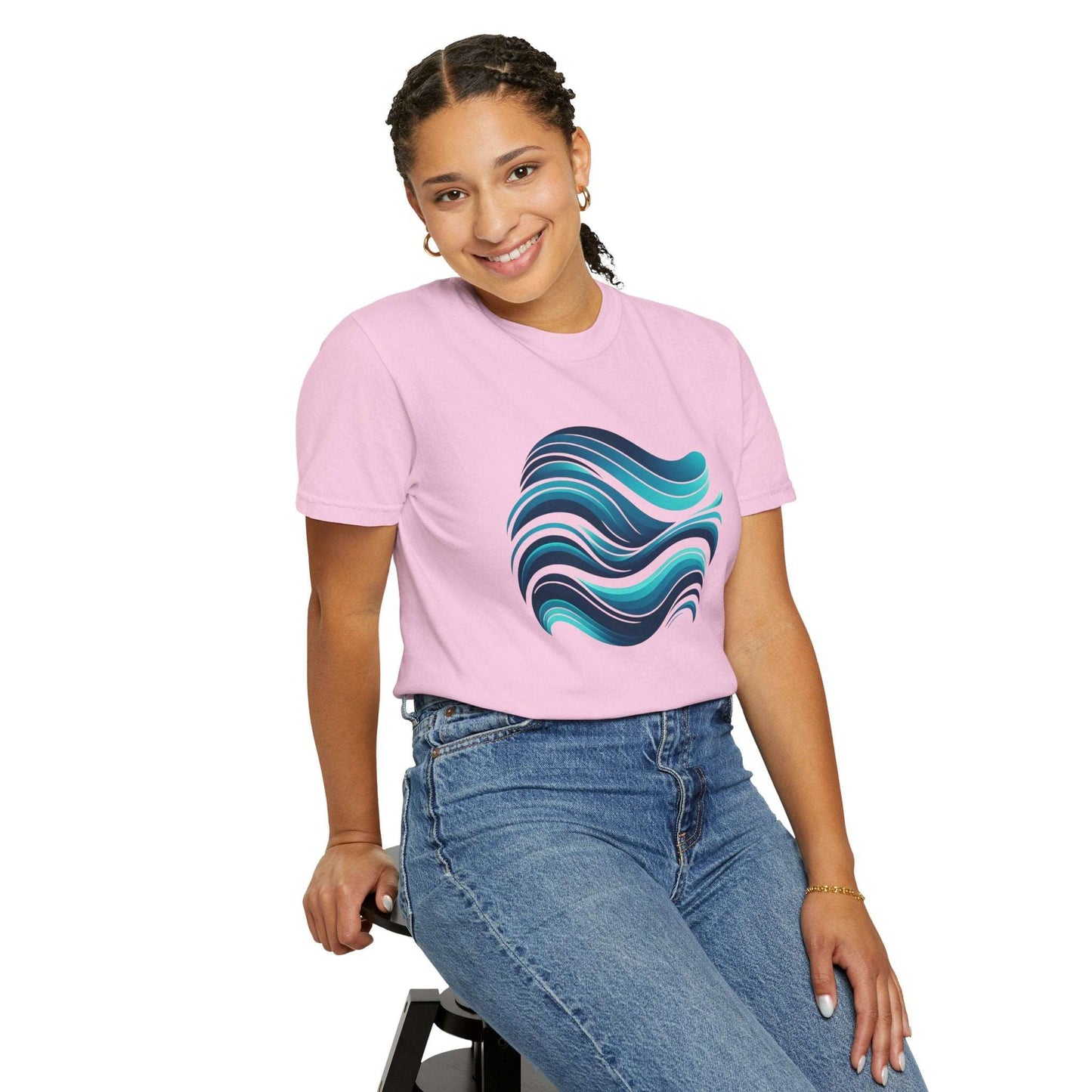 Abstract Ocean Wave T-Shirt Modern Aqua Design Artistic Sea Wave