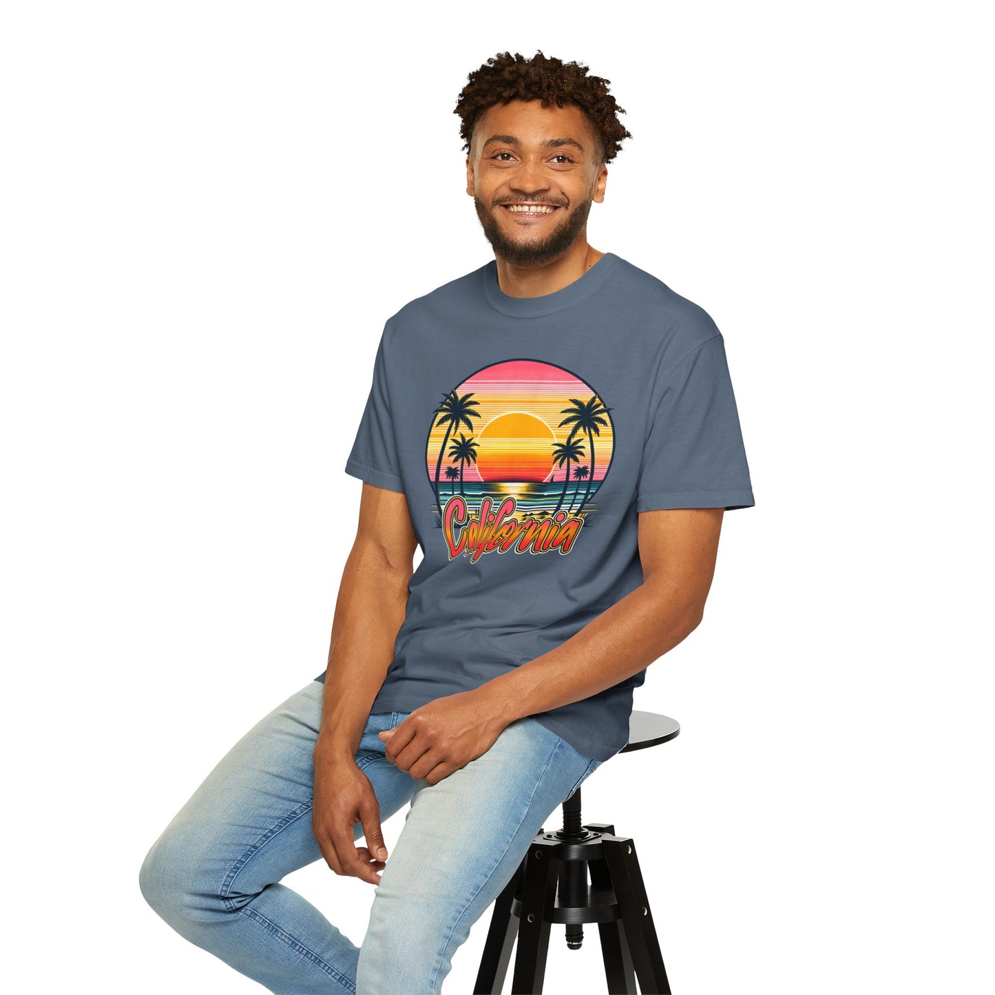 CCalifornia Sunset Palms - Vibrant Beach Vibes T-Shirt