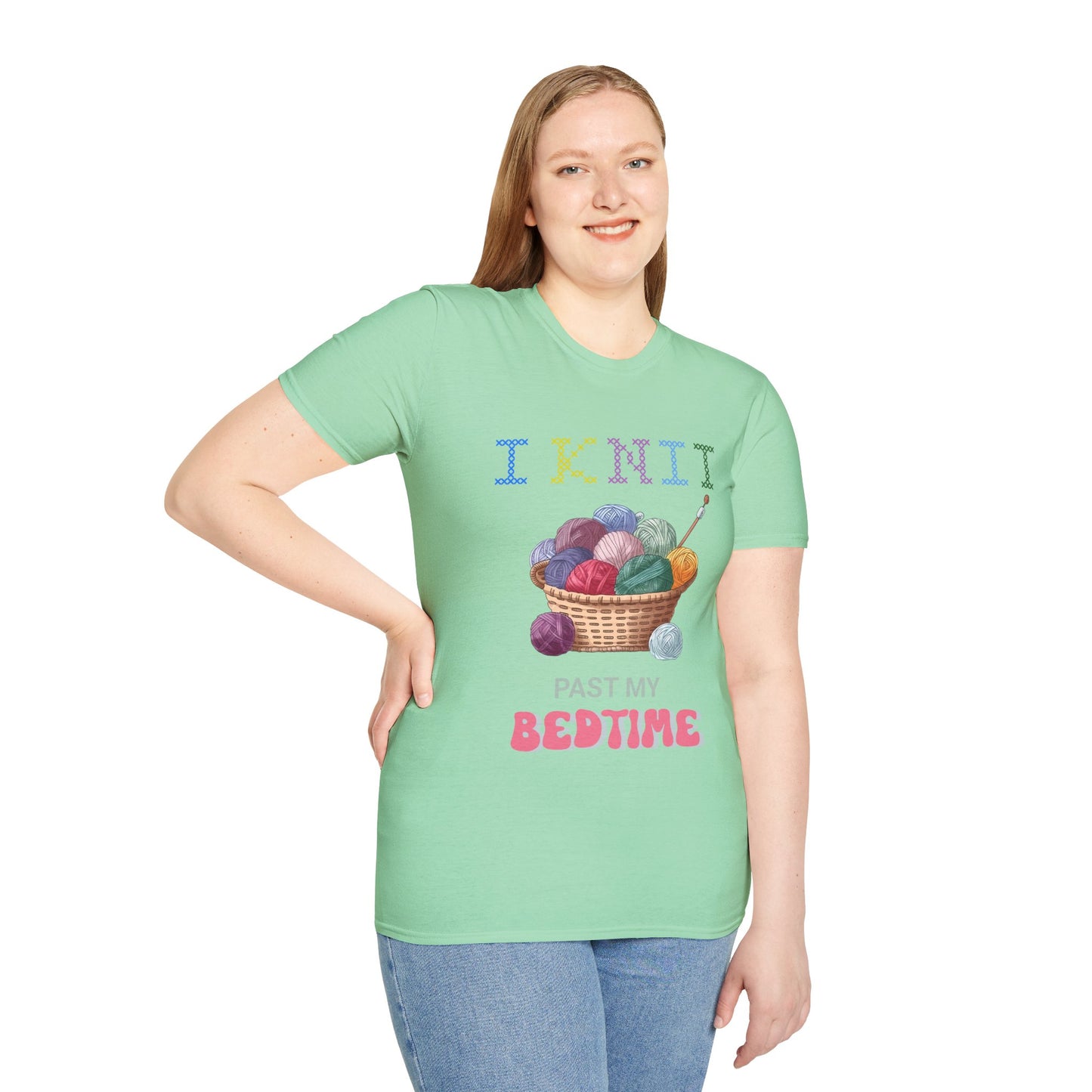 I Knit Past My Bedtime – Funny Yarn Lover T‑Shirt for Obsessive Night‑Owl Knitters