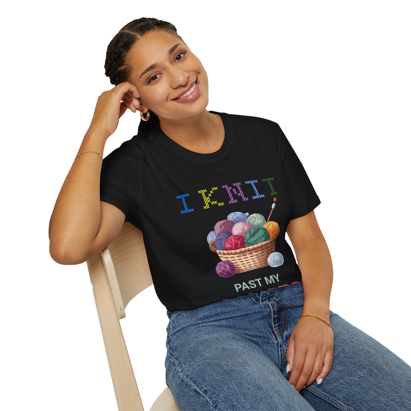 I Knit Past My Bedtime – Funny Yarn Lover T‑Shirt for Obsessive Night‑Owl Knitters