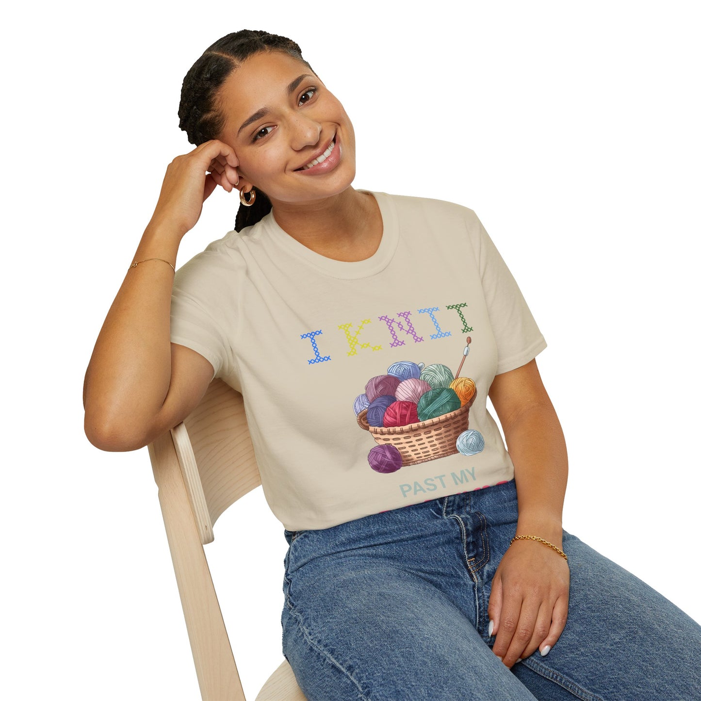 I Knit Past My Bedtime – Funny Yarn Lover T‑Shirt for Obsessive Night‑Owl Knitters