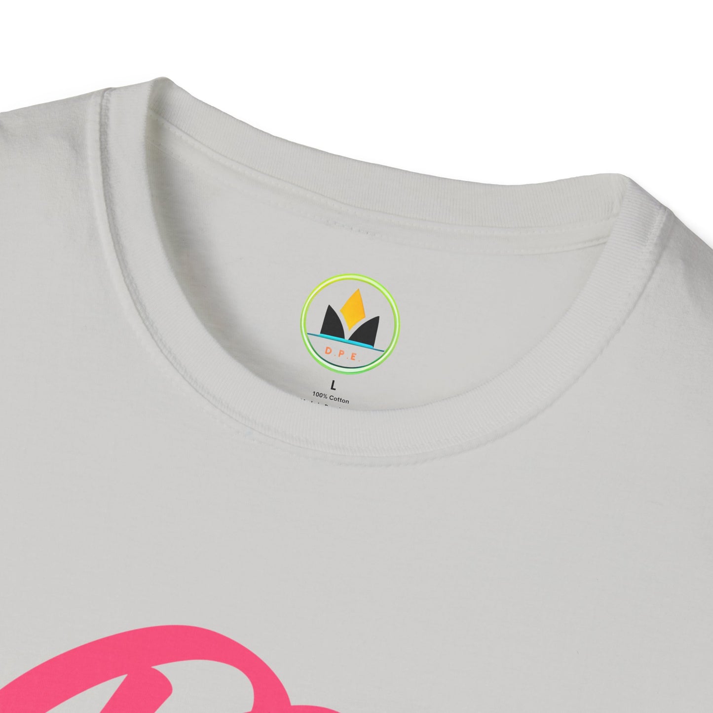 Cute Dog Mom T‑Shirt – Pink Hearts, Paw Print & Bone Graphic for Proud Pup Mamas