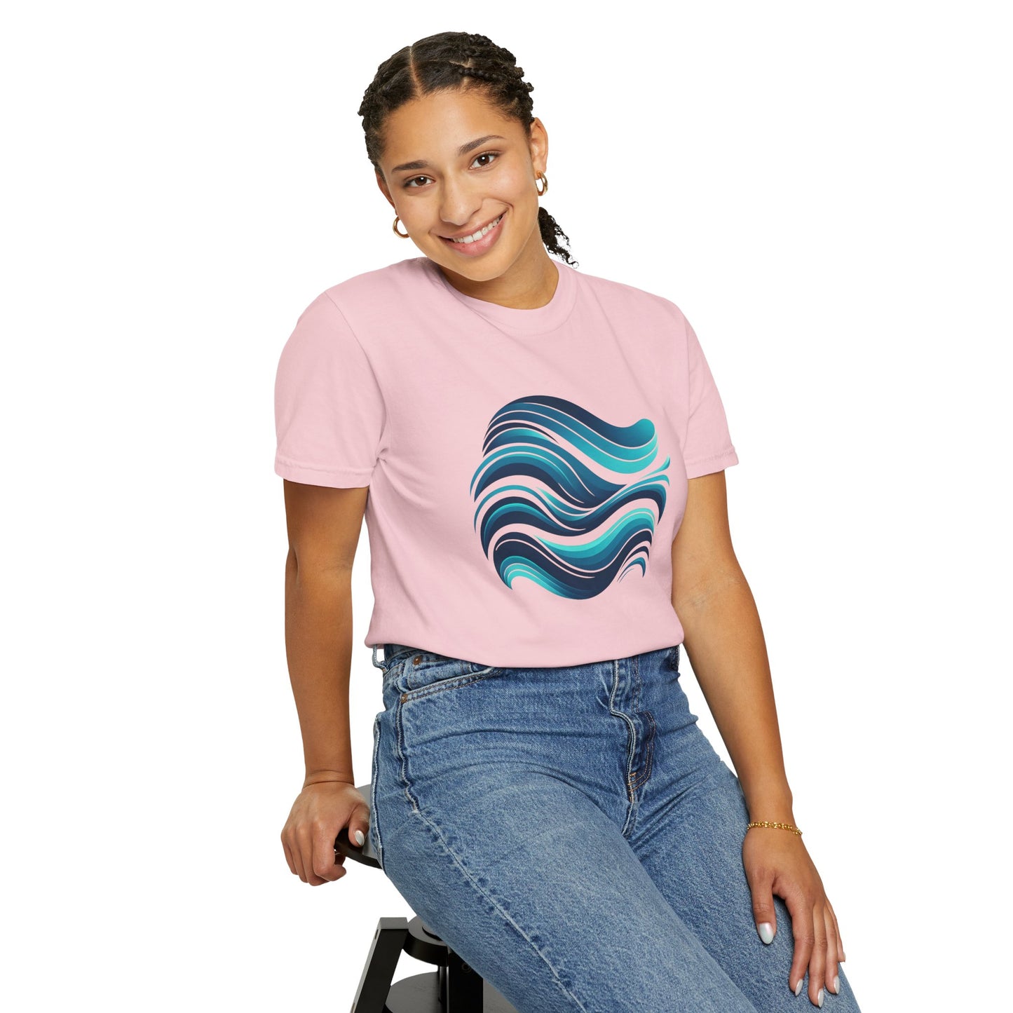 Abstract Ocean Wave T-Shirt  Modern Aqua Design   Artistic Sea Wave